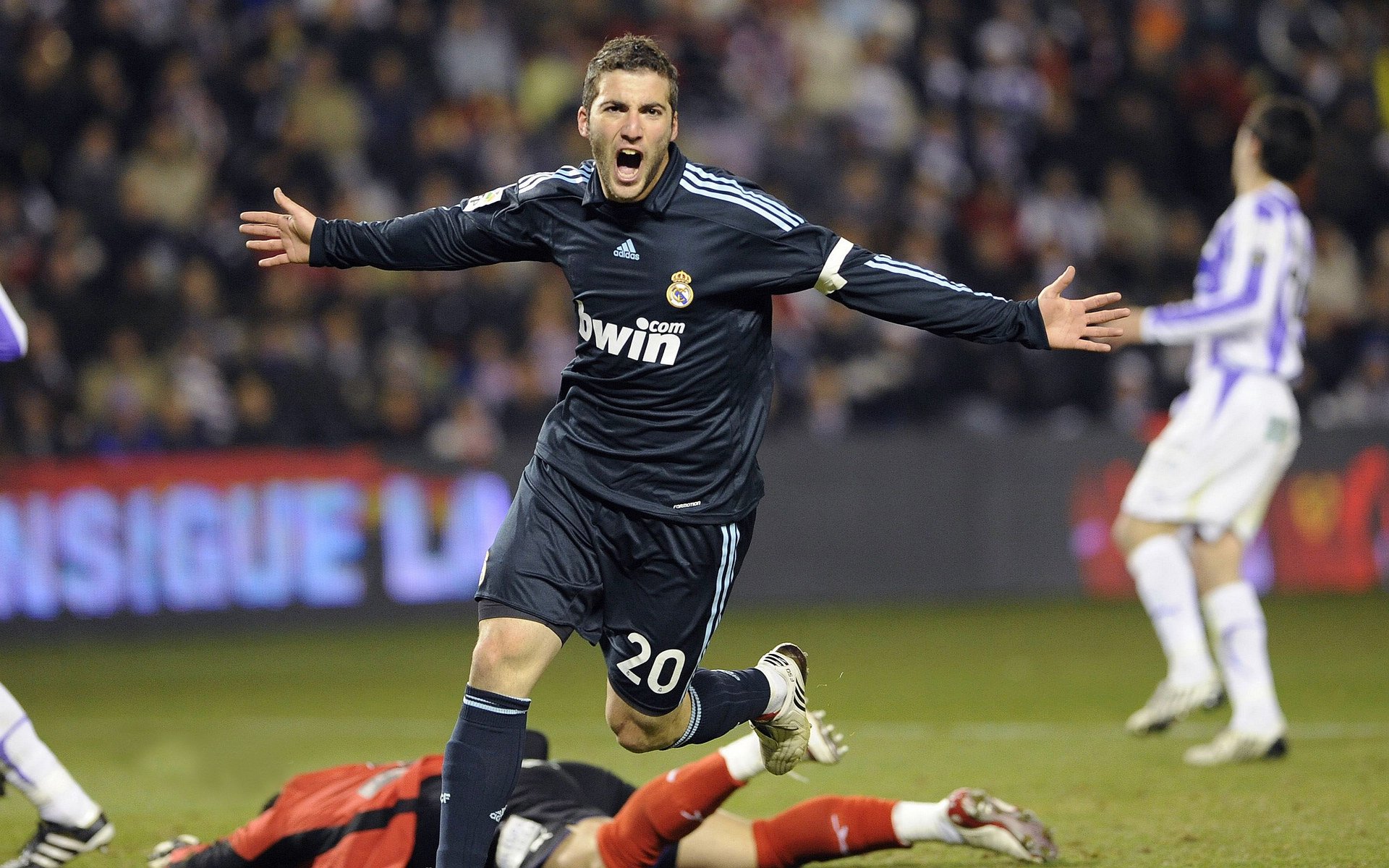 开yun体育-“nba冷知识：你绝对没听说过的趣闻趣事”，趣味nba